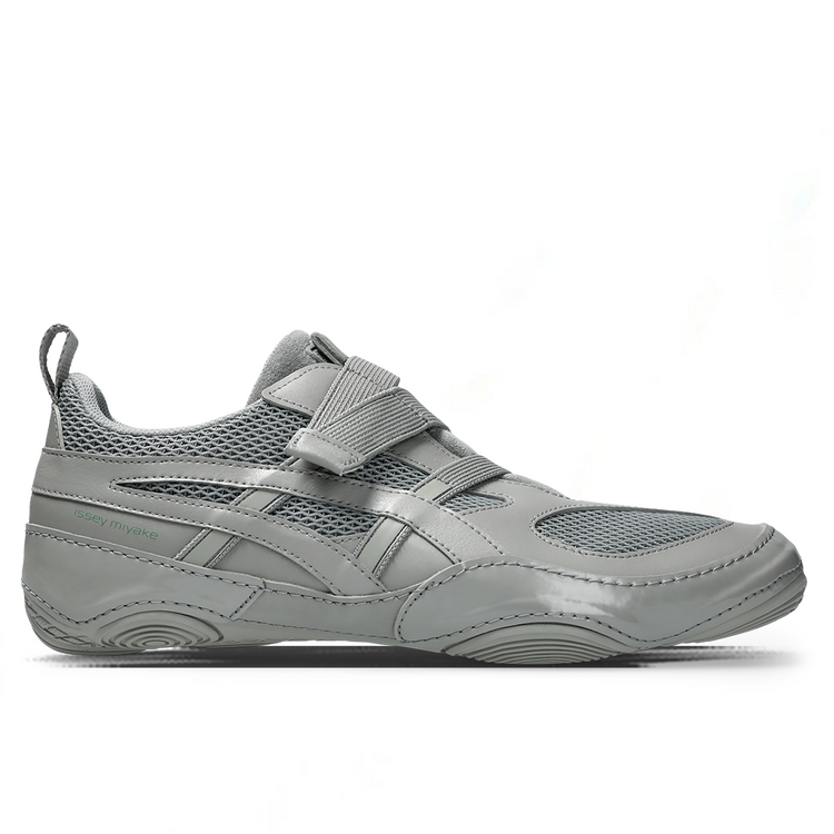 ASICS x Issey Miyake Hyper Taping - Grey/Grey – Feature