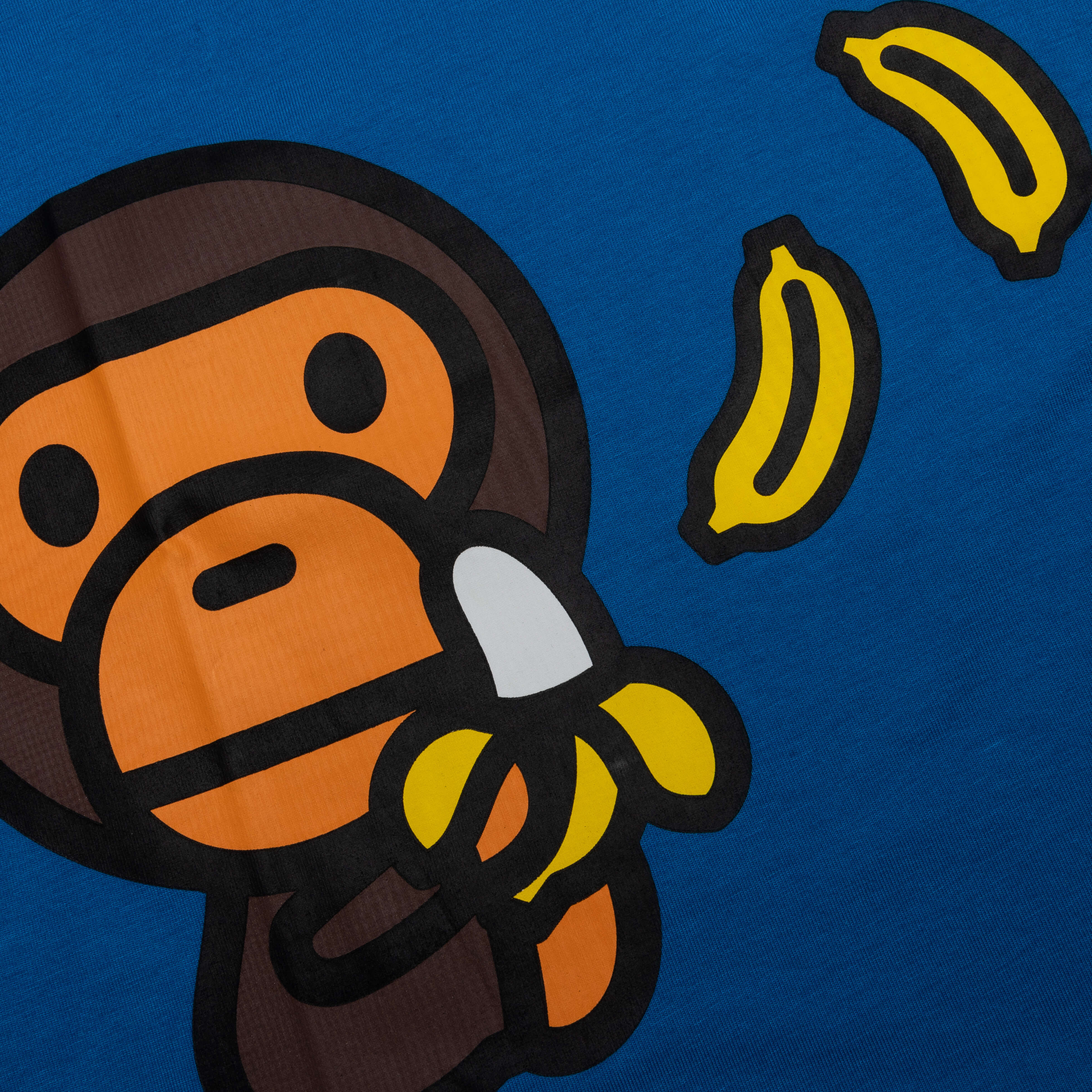 Bape prints on the back monkey with banana shops on the front pant