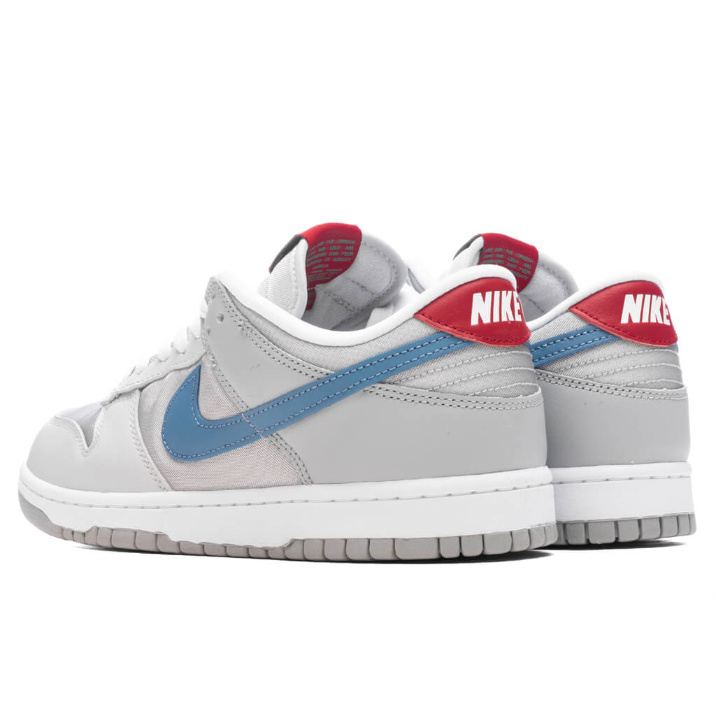 nike dunk silver surfer