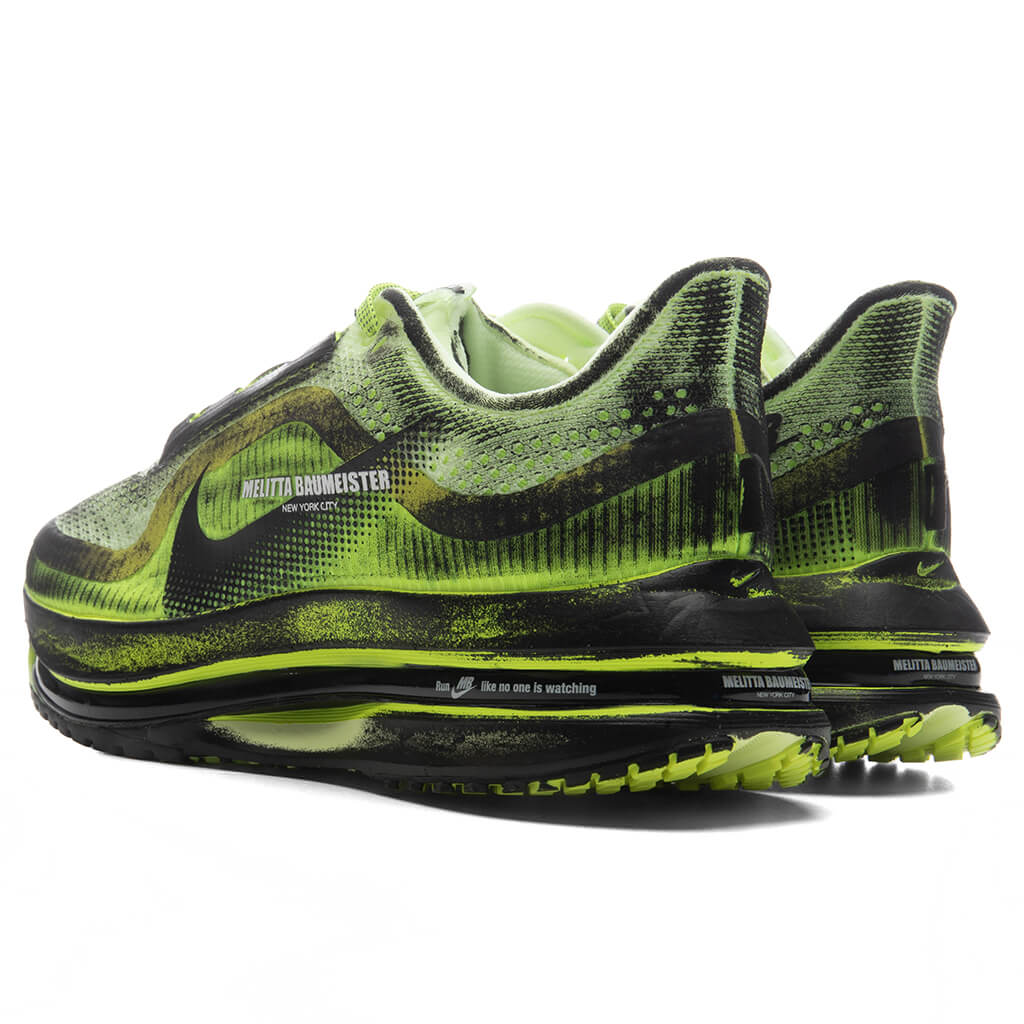 Melitta Baumeister × Nike Pegasus Cyber Run like no one is watching. Melitta Baumeister x Nike Pegasus