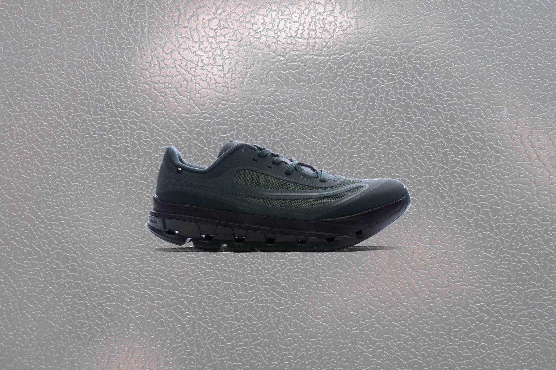 オン Cloudflow5 26cm The Cloudflow 5: Men's Running Shoe For Fast Intervals | On United