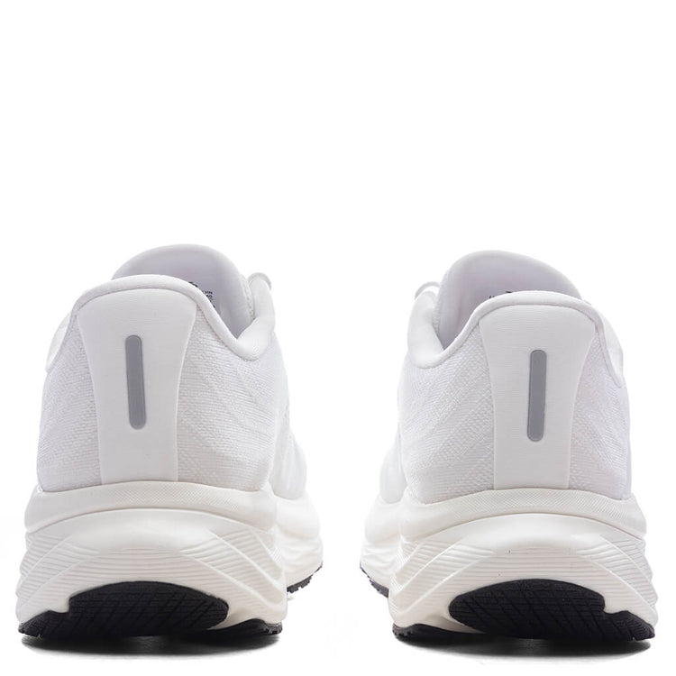 PG7 - White/Blue – Feature
