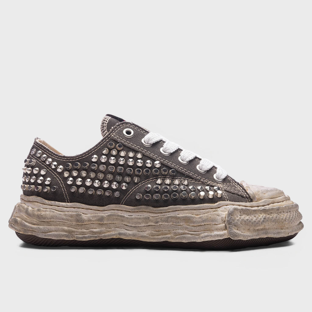 Peterson 23 Studded Low OG Sole - Grey