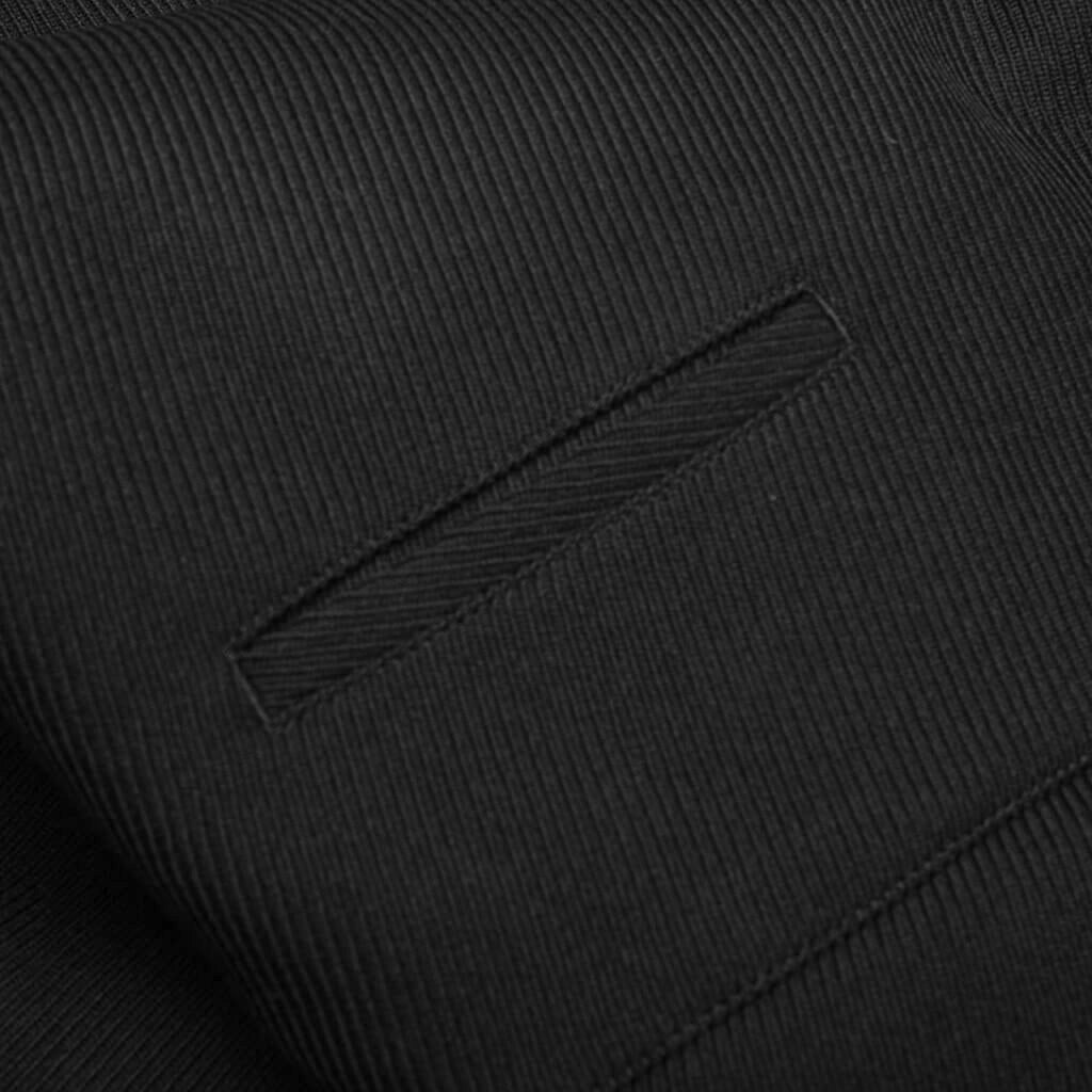 プラス ジャケット - ブラック – Feature