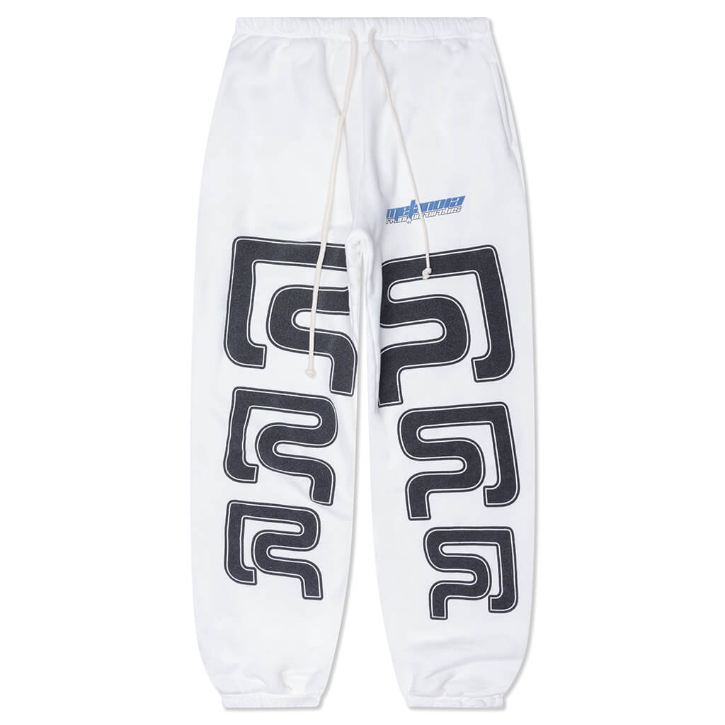R Sweat - Max White – Feature