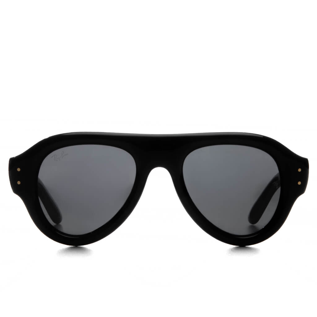 Aviator Puffer - Black Frame/Dark Grey Lens – Feature