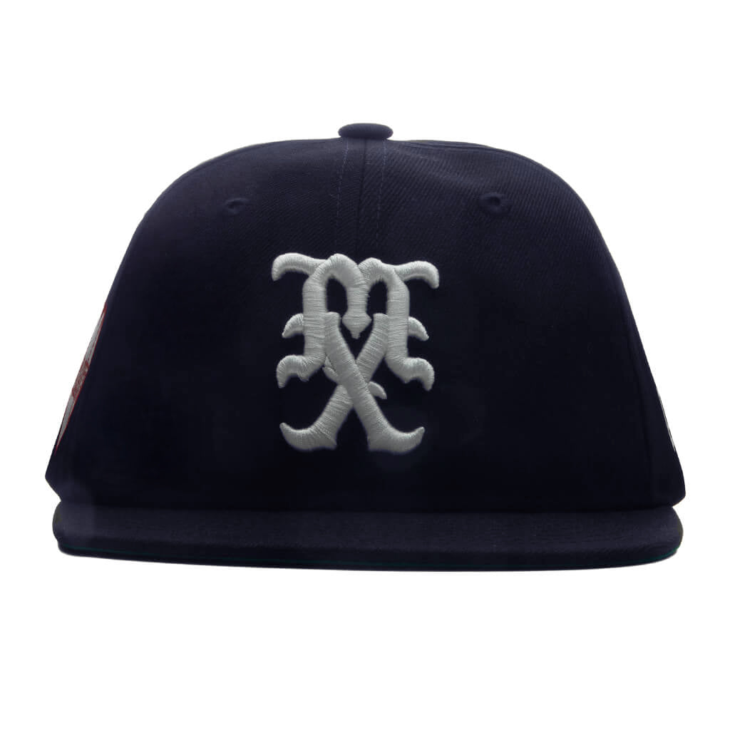 セントマイケル キャップSAINT CELEBRITY NAVY Saint M6 x New Era Celebrity Cap - Navy – Feature