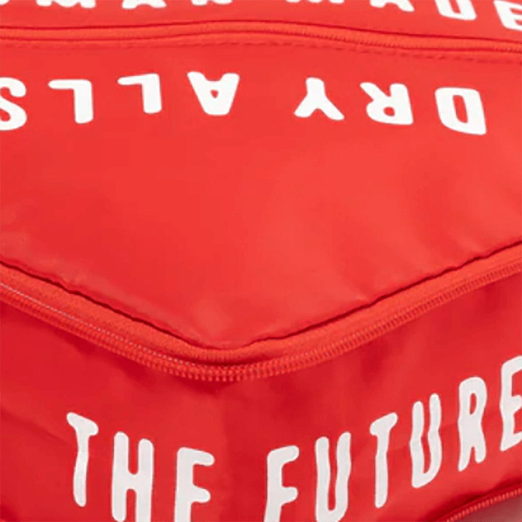 Square Case - Red – Feature