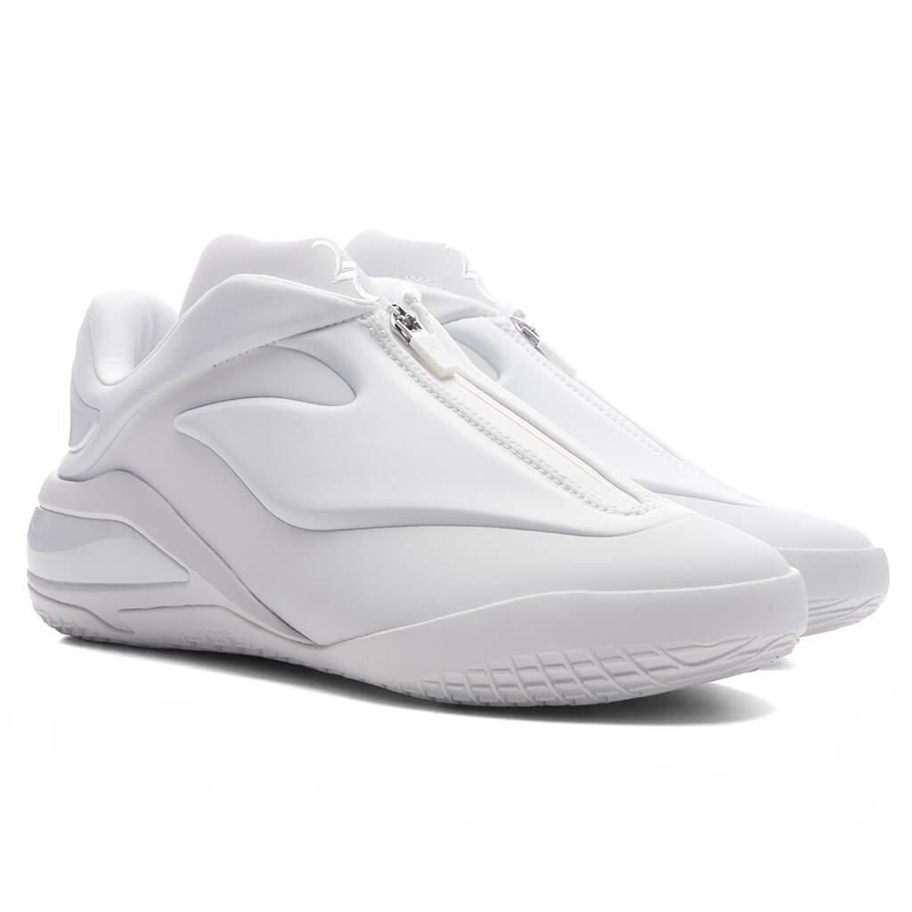 Shai 001 'Clean Slate' - White/White – Feature