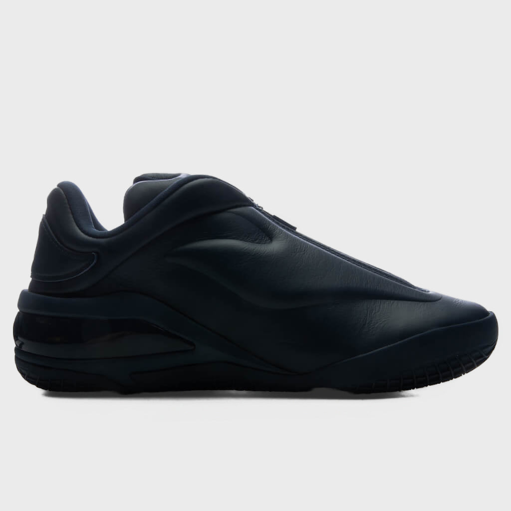 Shai 001 'Ink' - Navy/Into Void/Navy – Feature
