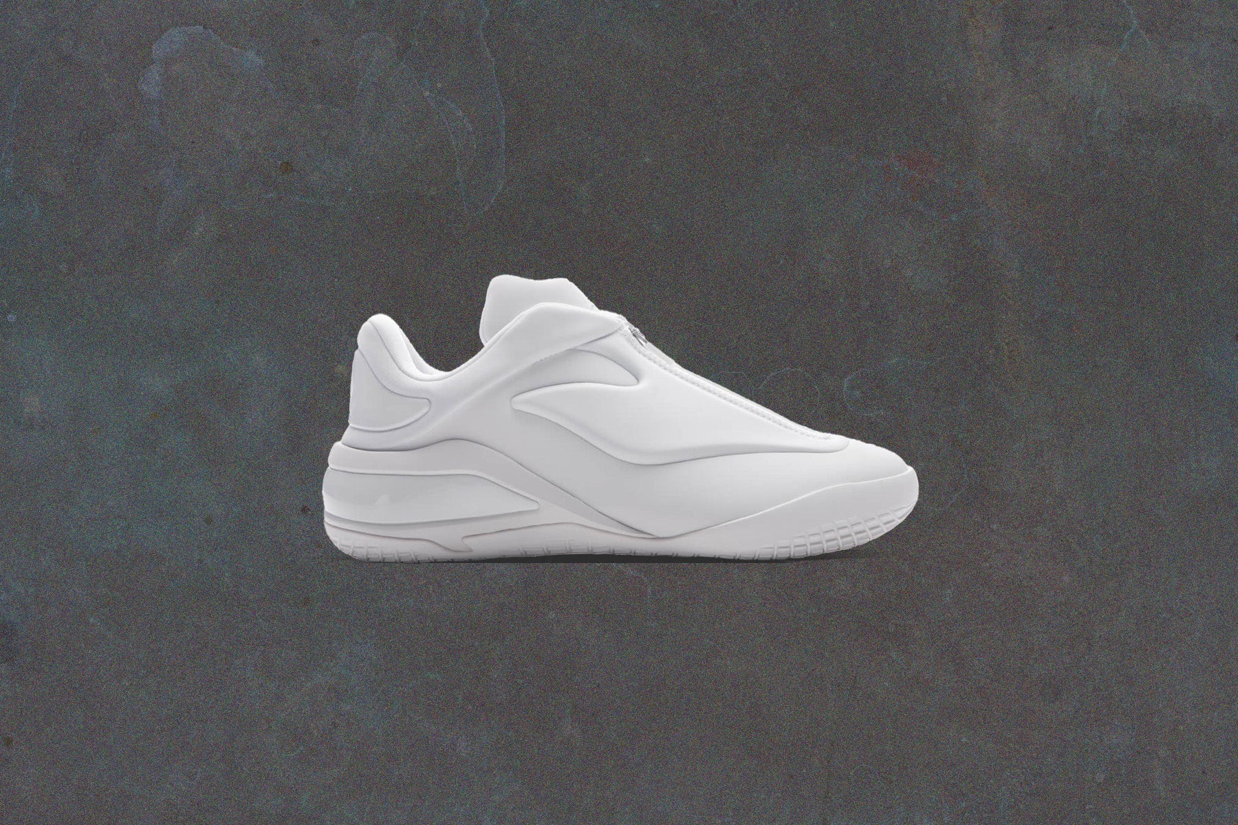 Shai 001 ホワイト Shai 001 'Clean Slate' - White/White – Feature
