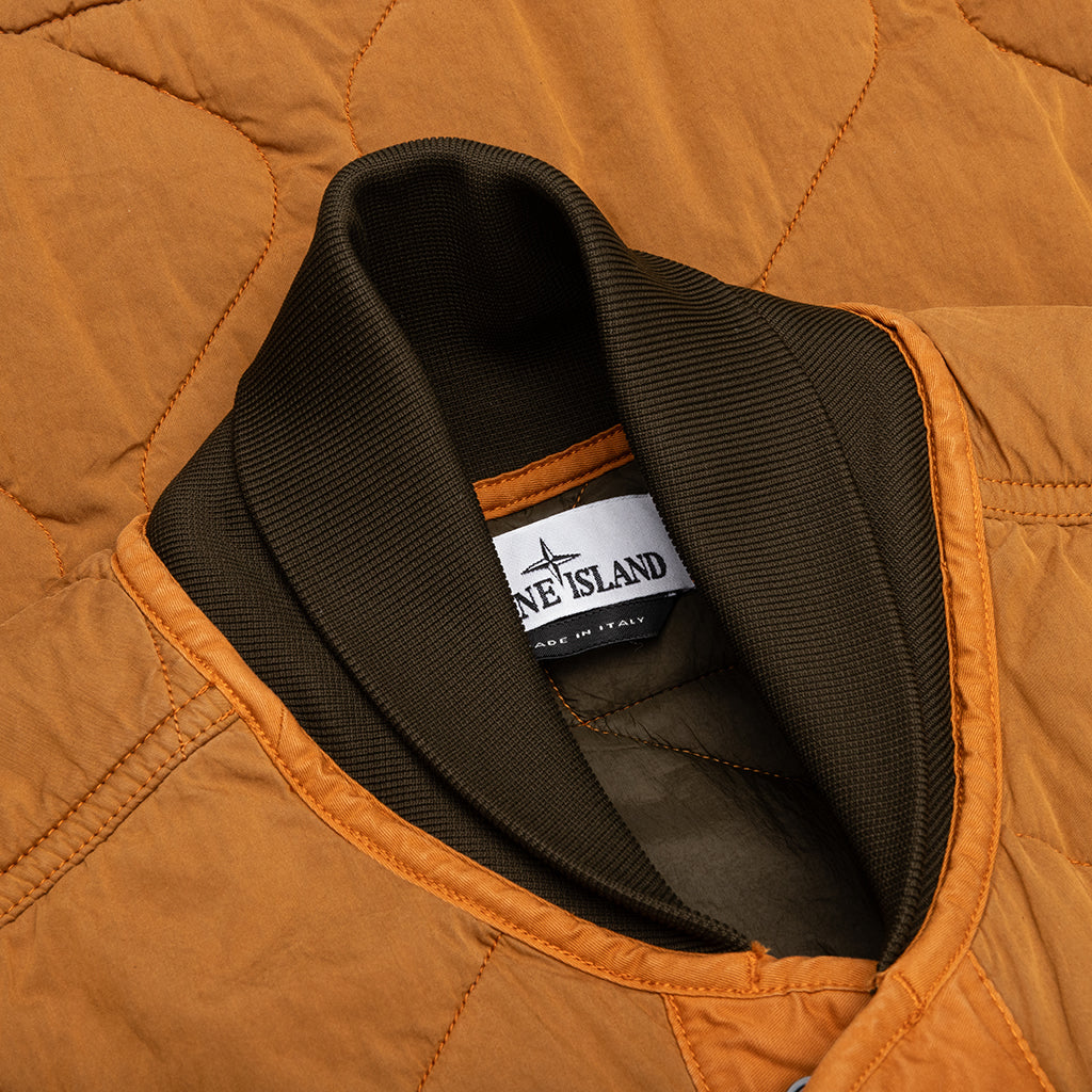 Quilted Vest - Rust – Feature