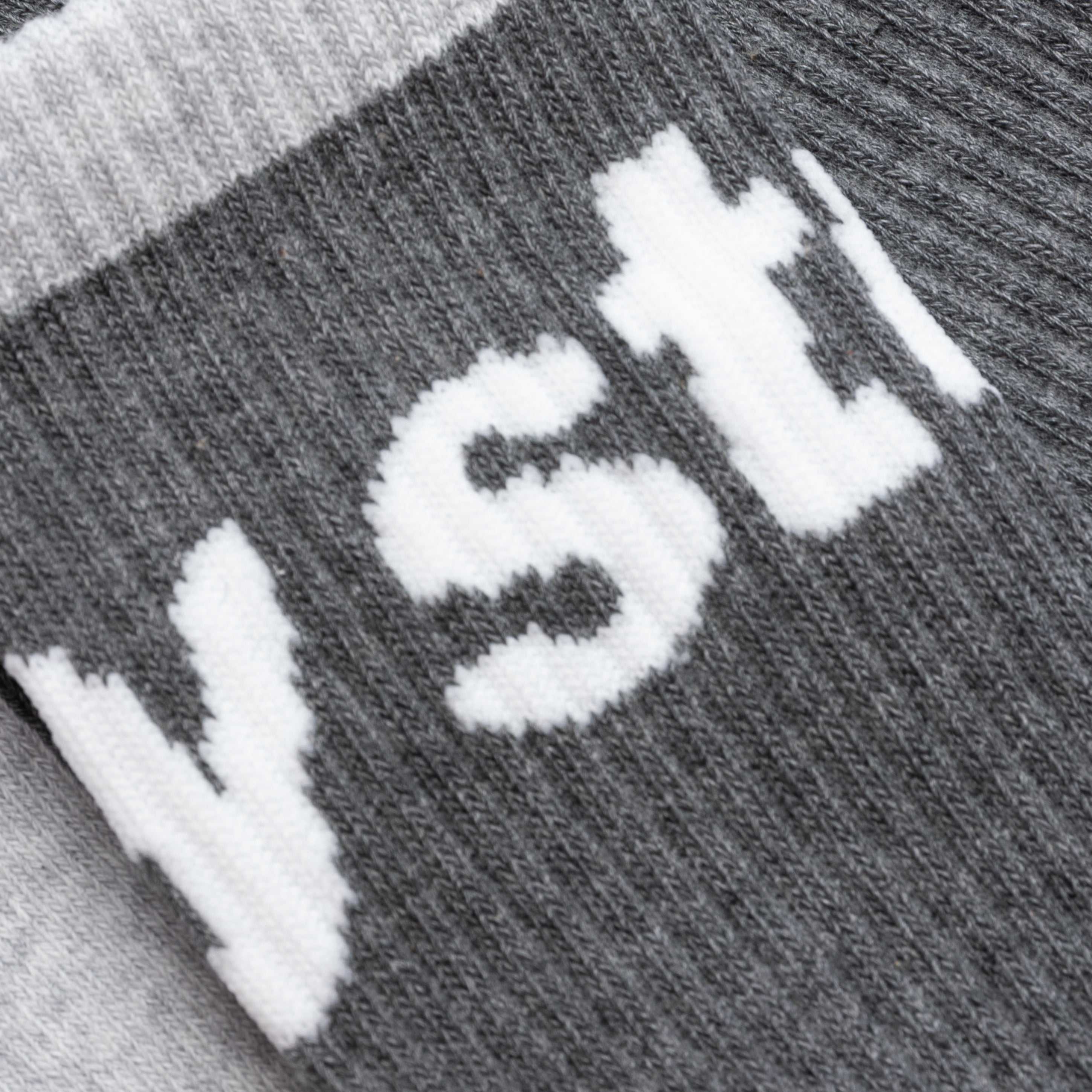 Logo Jaquard Trail Socks - Charcoal – Feature