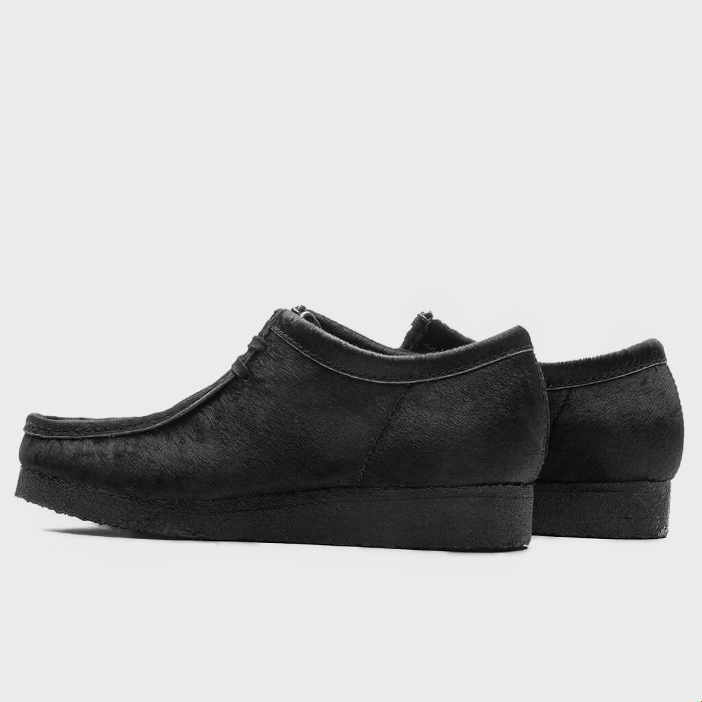 靴 Clarks Wallabee Black Hair On Wallabee - Black Hair On – Feature