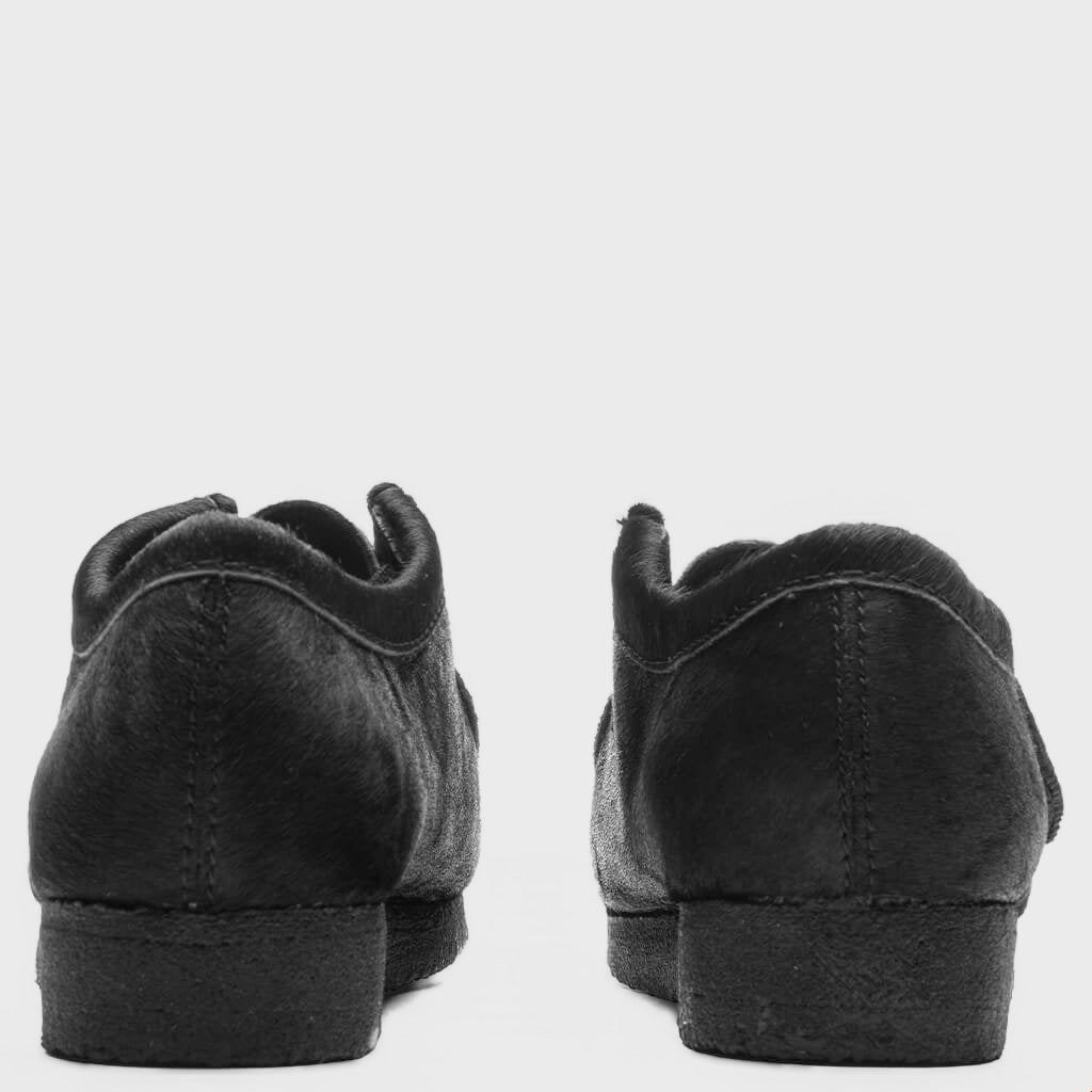 靴 Clarks Wallabee Black Hair On Wallabee - Black Hair On – Feature