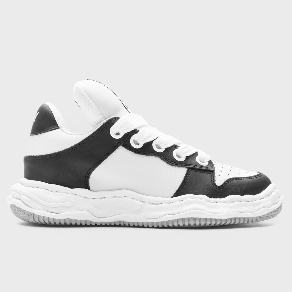 Wayne Low Top Sneakers - Black/White