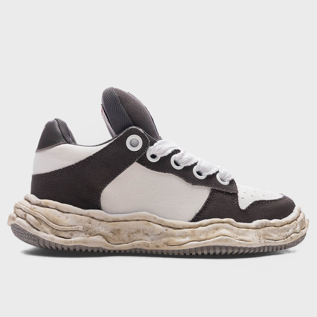 Wayne Puffer Low OG Sole - Grey/White