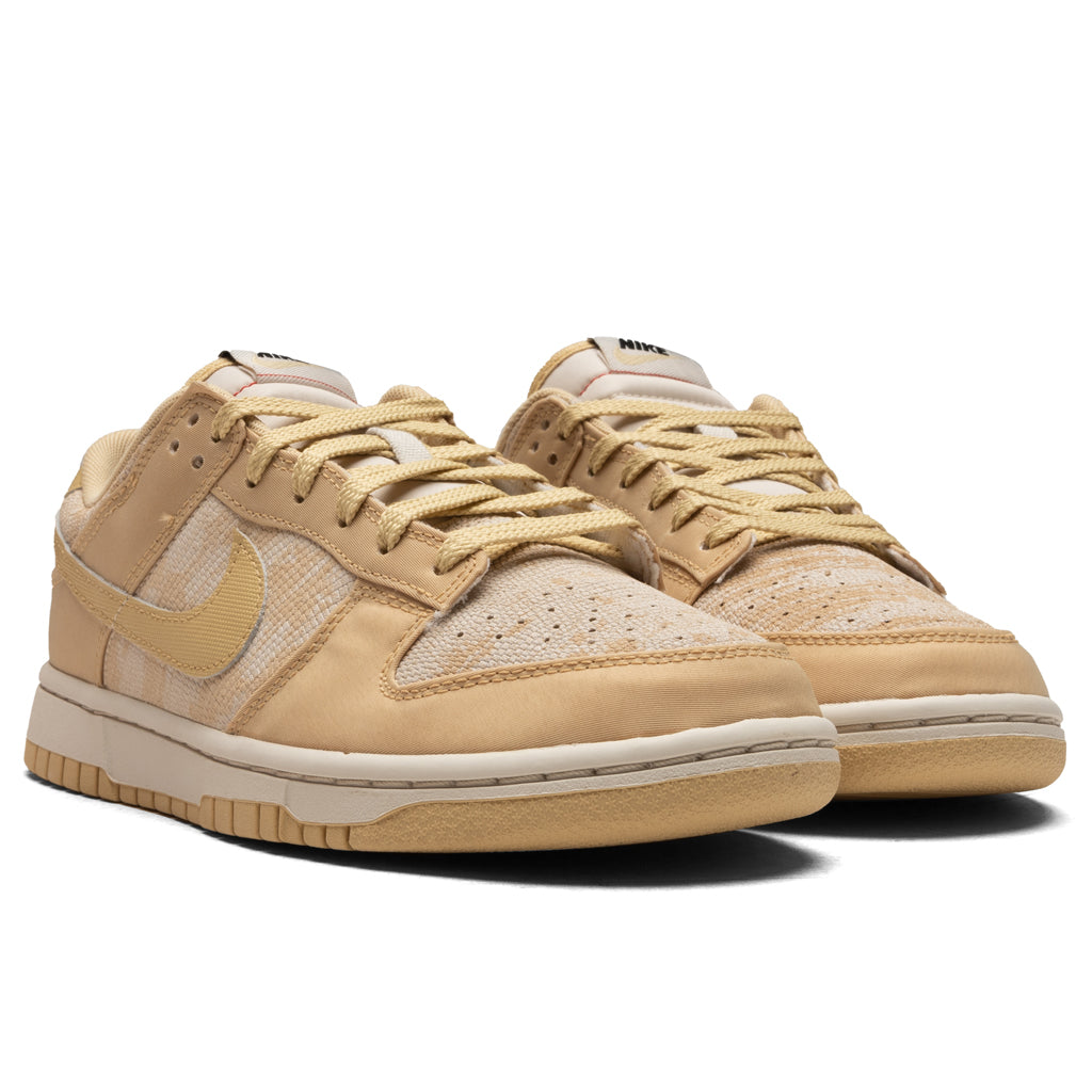 ★ナイキ★(W) Dunk Low★Light Orewood Brown and Sesame Women's Dunk Low - Light Orewood Brown/Sesame/University Red