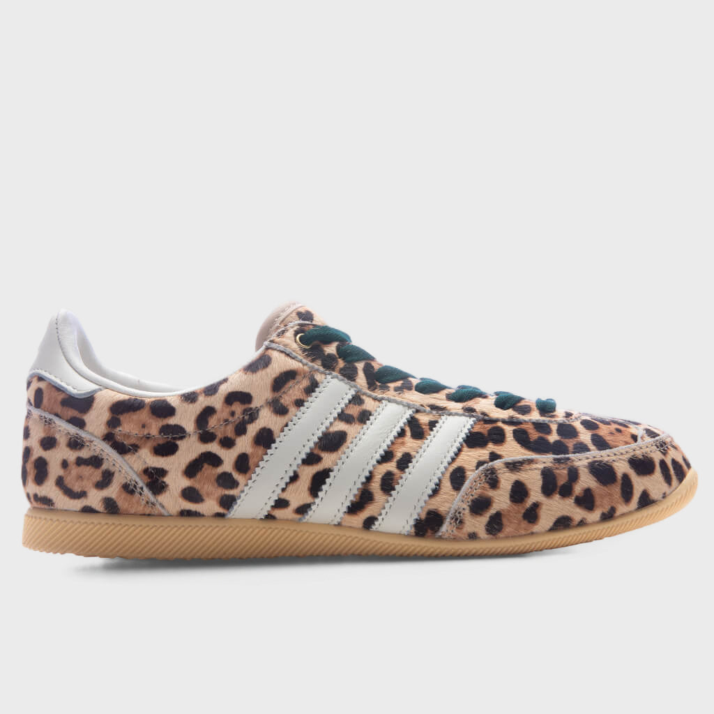 Women's Japan - Magic Beige/Ivory/Aurora Ivy