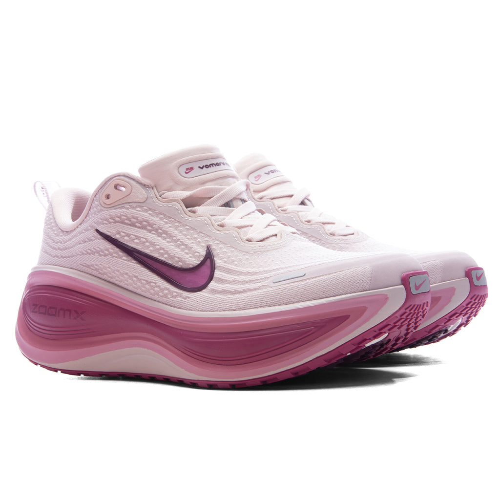 Women's Vomero Plus - Silt Red/Bordeaux/Sweet Beet – Feature
