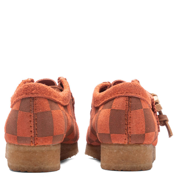 Clarks Womens Wallabee (Orange Check) 9