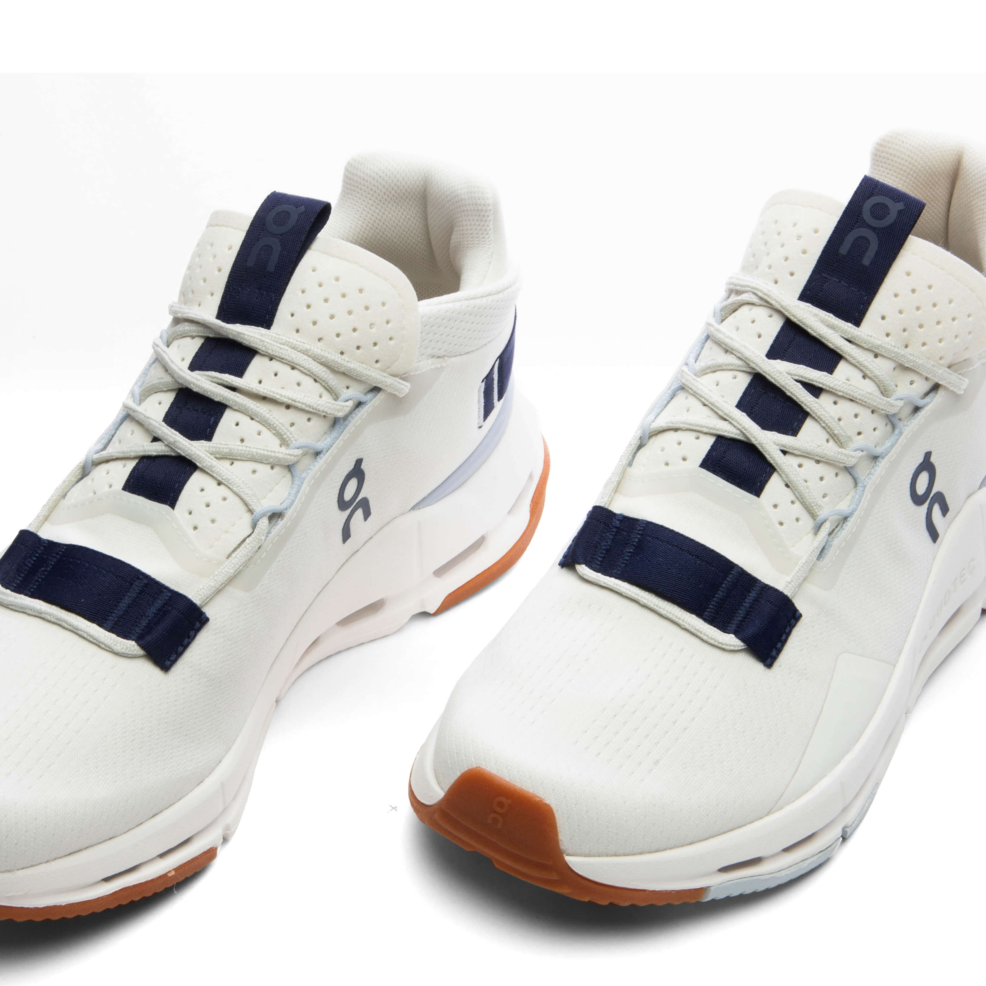 Women's Cloudnova 2 - Ice/Zodiac – Feature