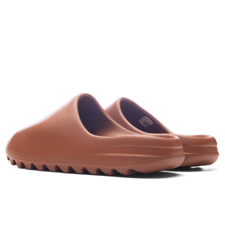 Yeezy Slide - Flax Feature Yeezy Slide - Flax Feature