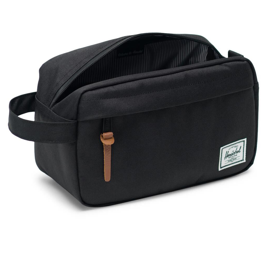 Chapter Travel Kit - Black – Feature