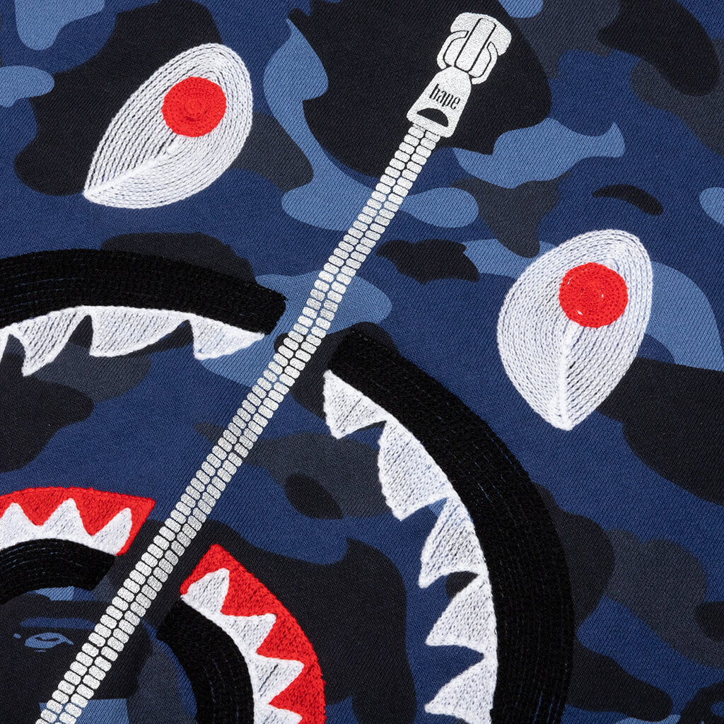 Color Camo Embroidery Shark Crewneck - Navy – Feature Color Camo Embroidery Shark Crewneck - Navy – Feature