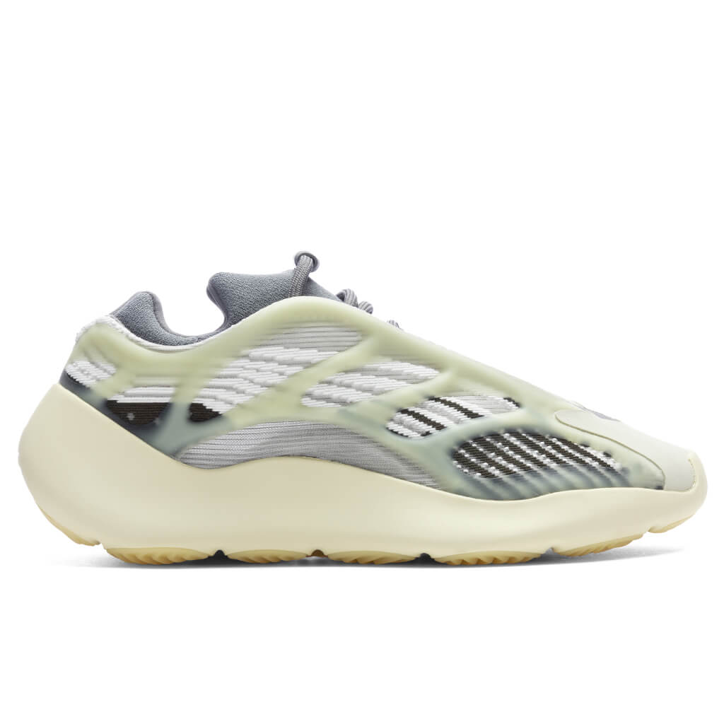 700 V3