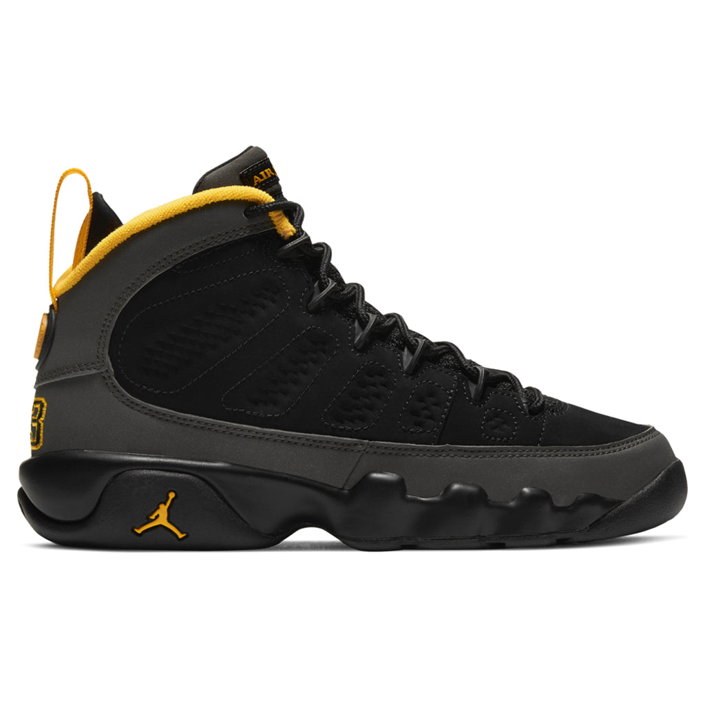 retro 9 university gold gs