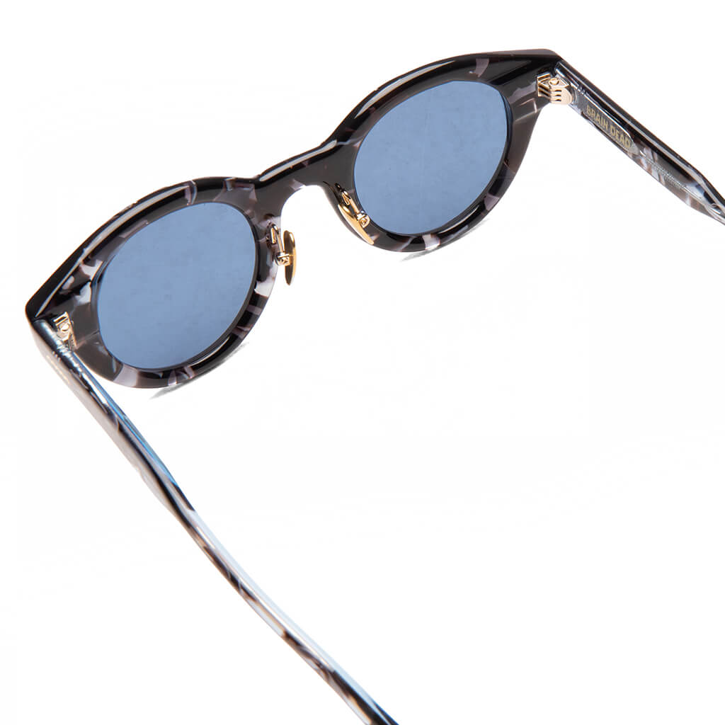 Sugi Sunglasses - Deep Sea/Blue – Feature