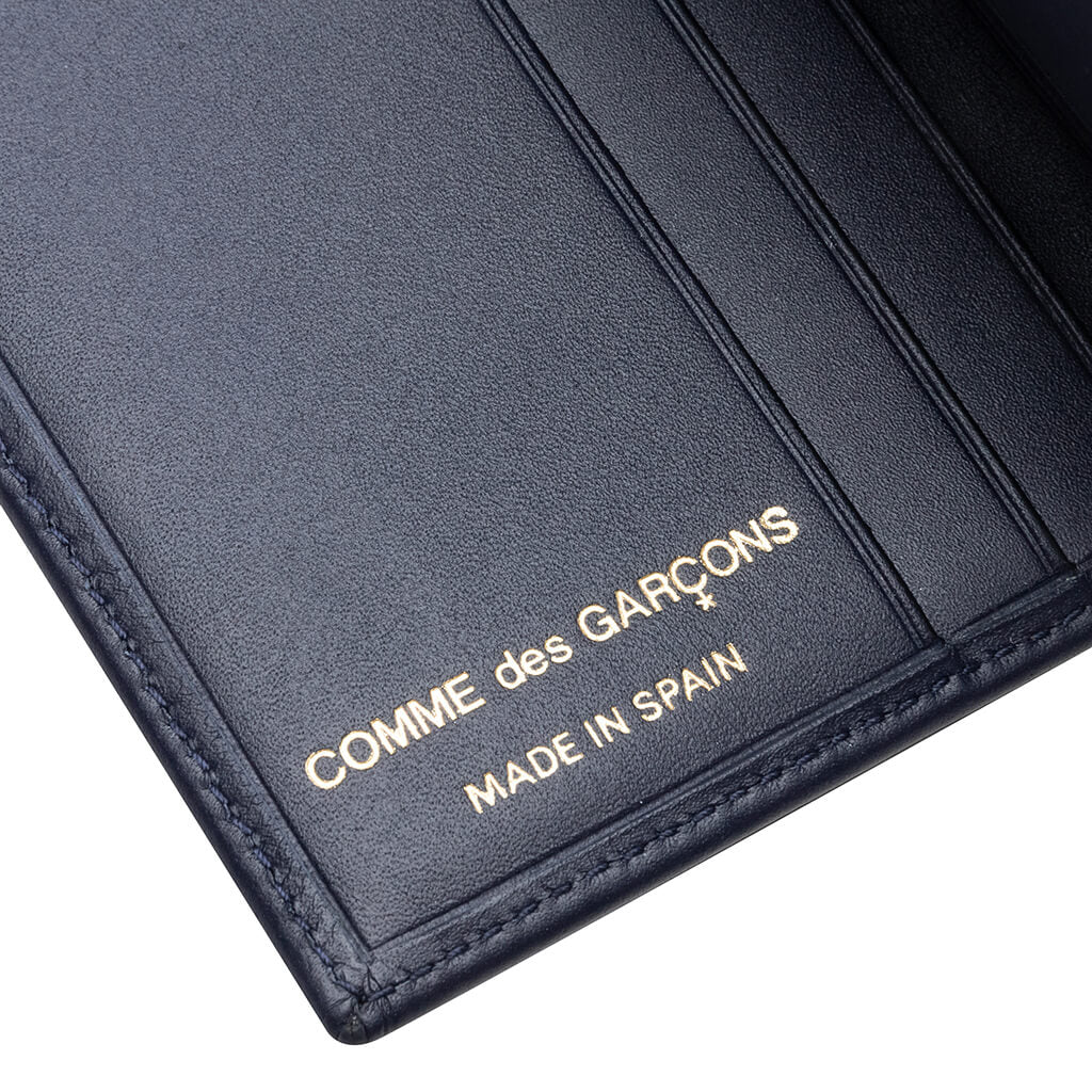 Comme des Garcons Classic Wallet - Navy – Feature