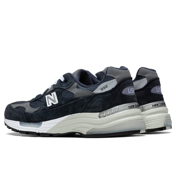 992 - Grey/Grey – Feature