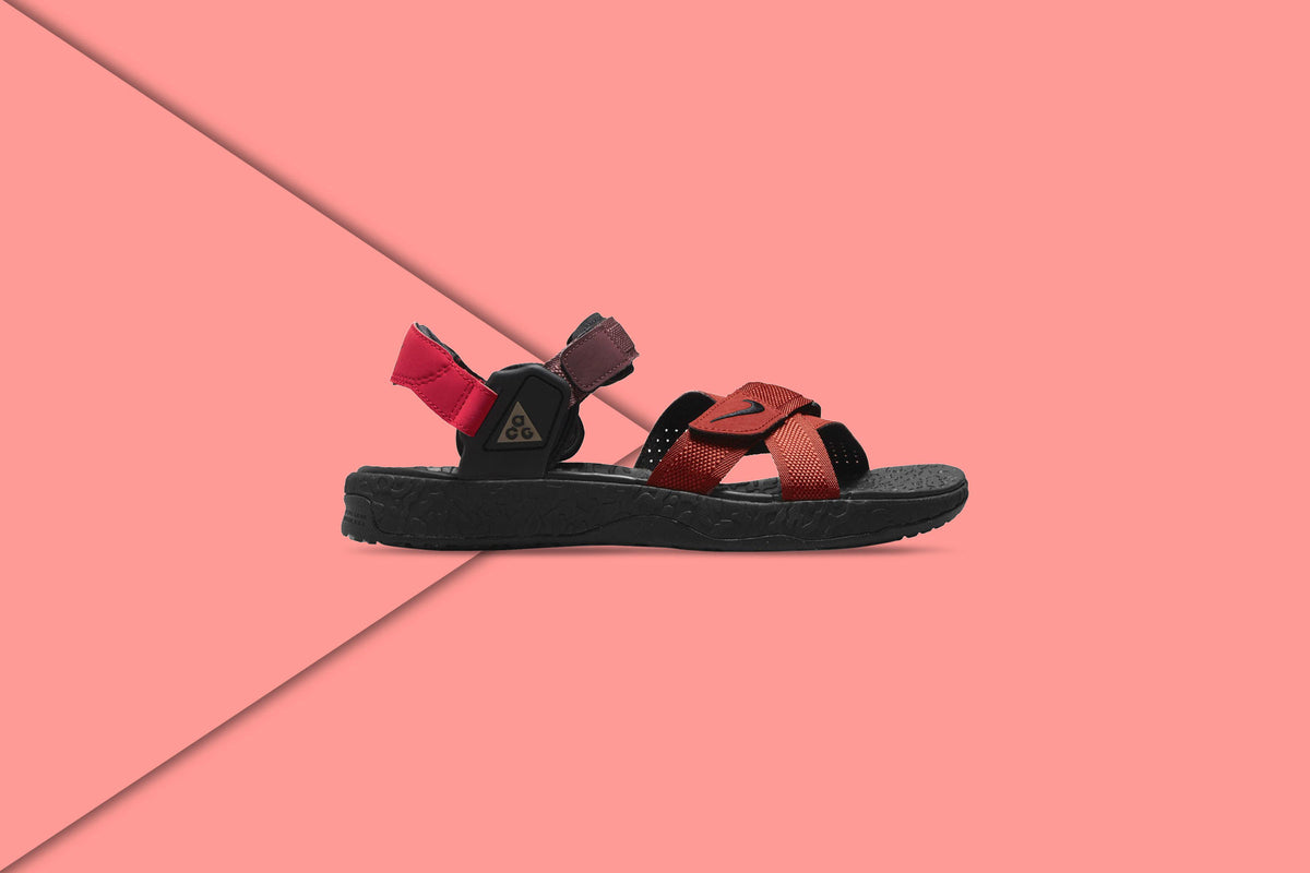 ACG Air Deschutz + Sandals - Redstone/Black – Feature
