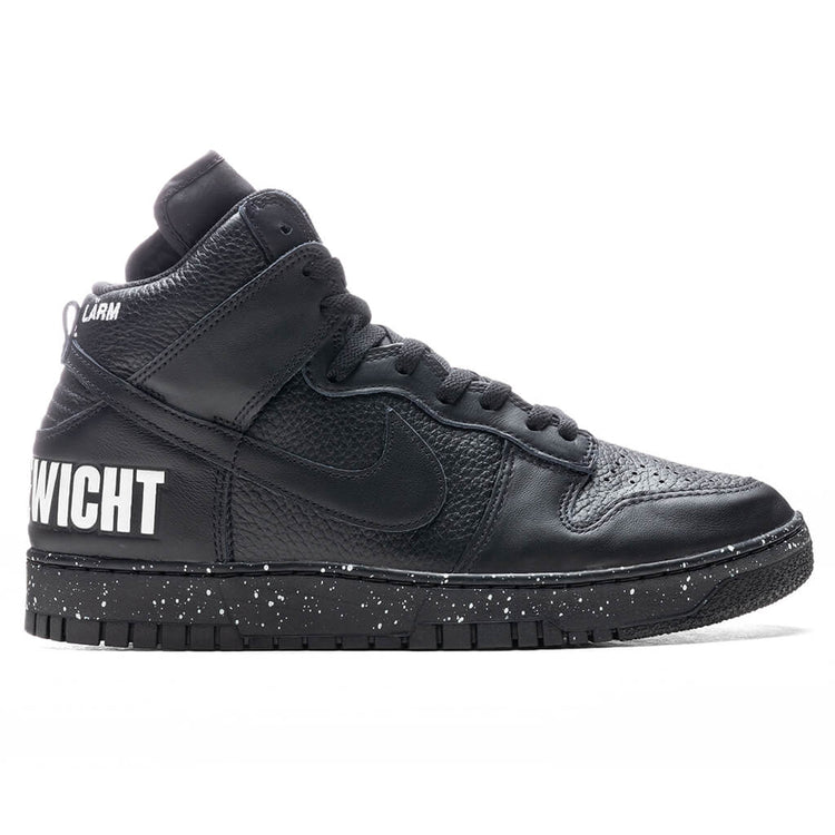 Dunk High 85 x UNDERCOVER - Black/Black/White â Feature