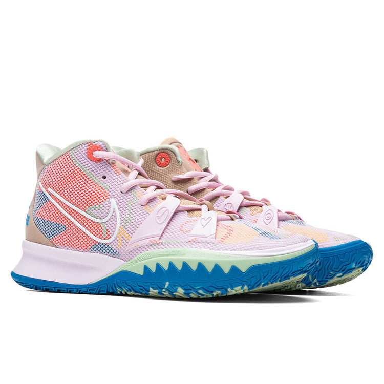 Kyrie 7 - Regal Pink/White – Feature