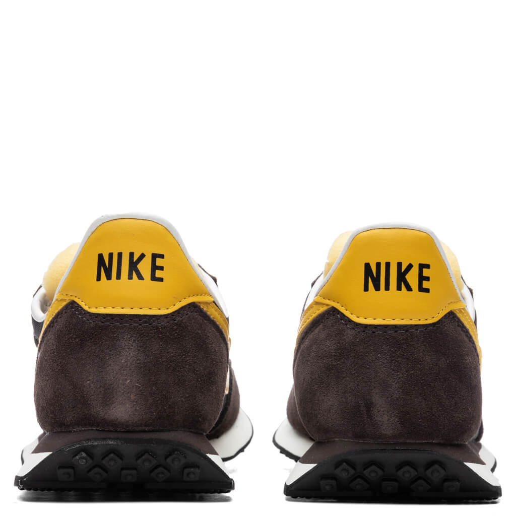 nike waffle trainer velvet brown