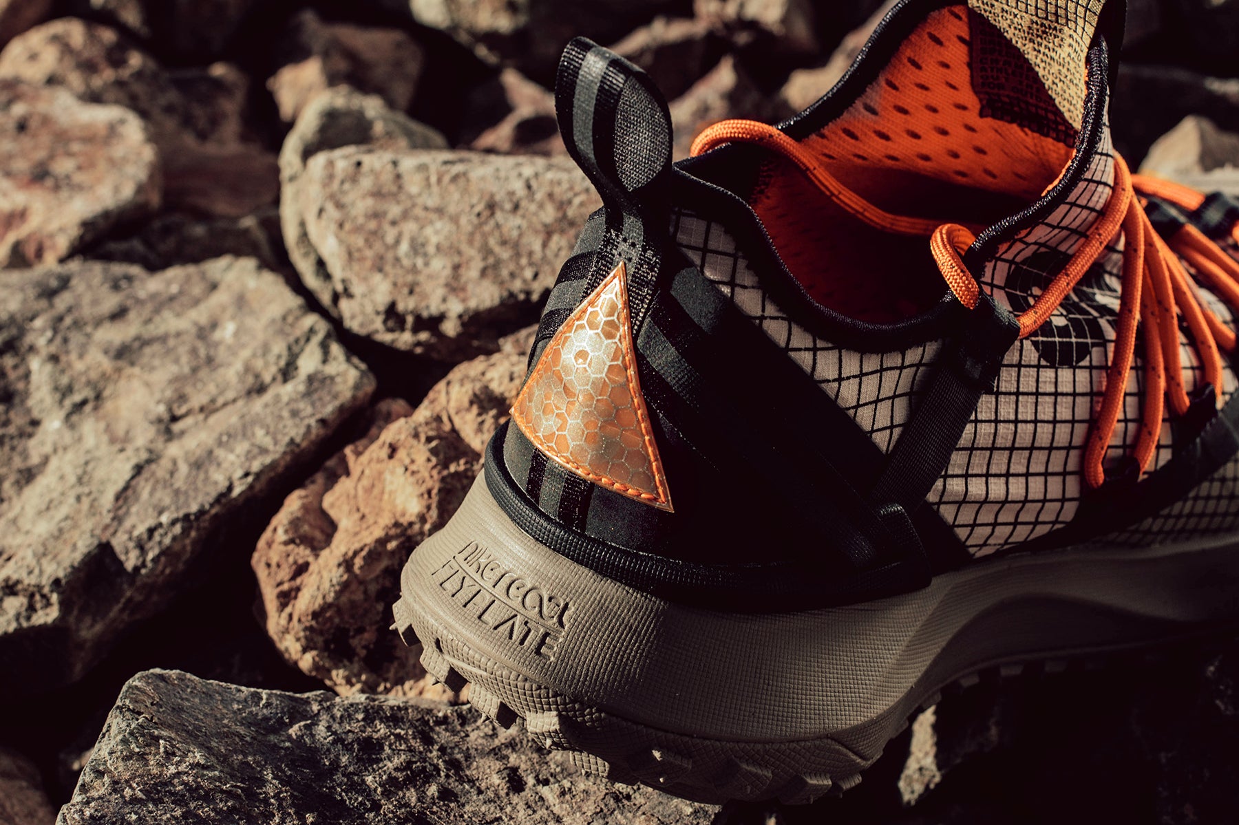 nike acg fossil stone