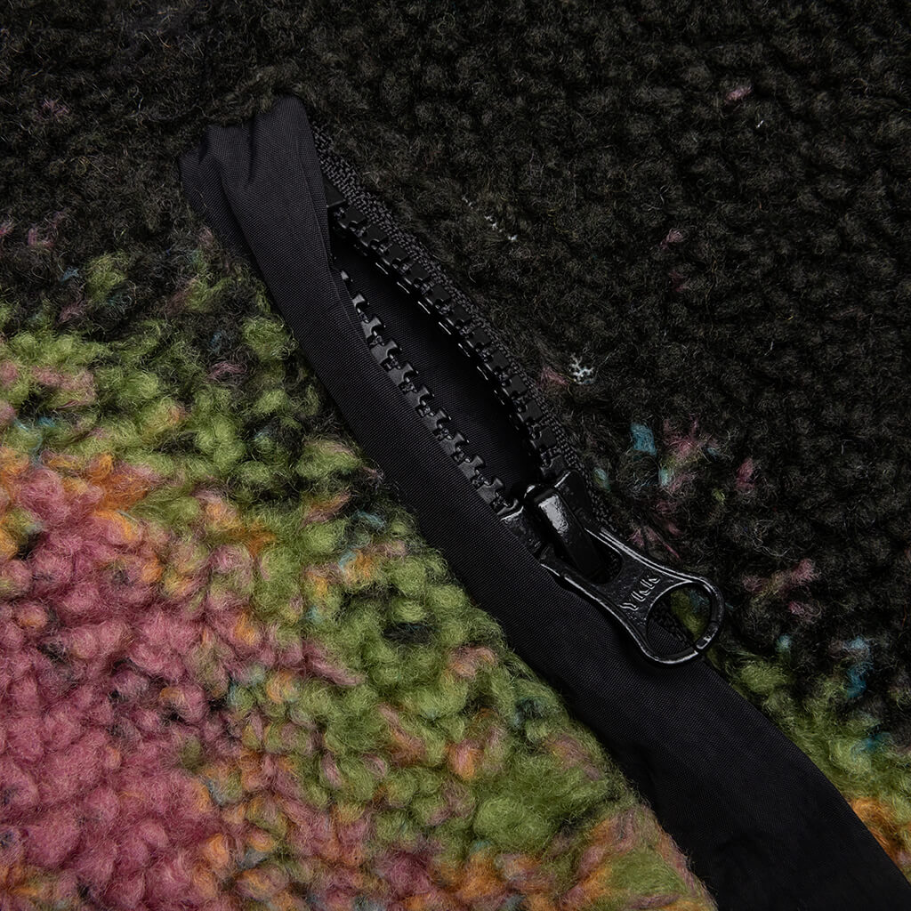 Jacquard Dye Sherpa Vest - Berry – Feature