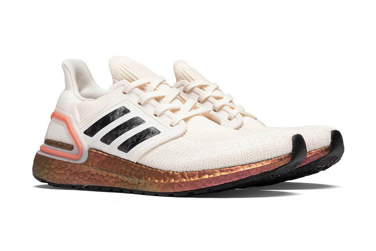 Women's Ultraboost 20 - Chalk White/Core Black Feature Women's Ultraboost 20 - Chalk White/Core Black Feature