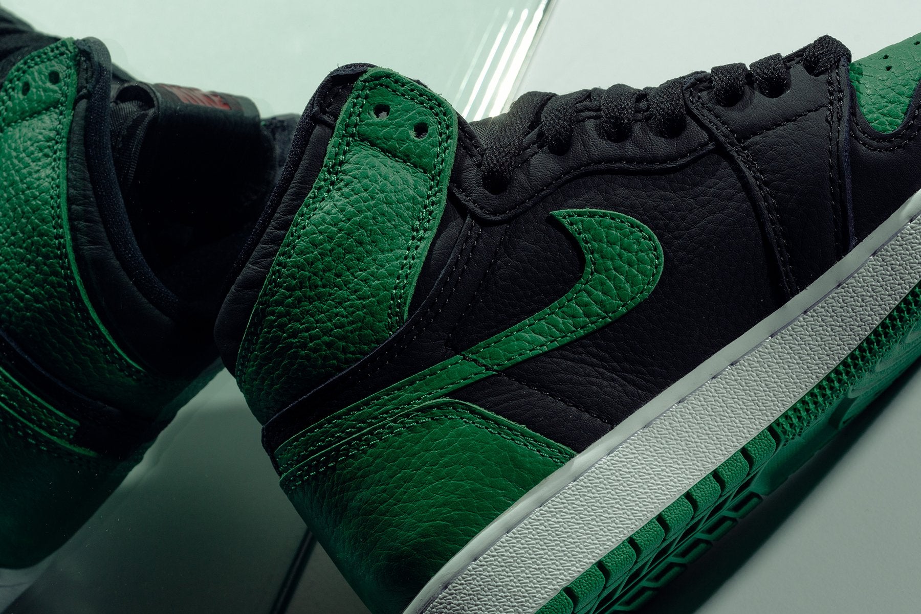 Air 1 Retro High OG (GS) “Pine Green”- Black/Pine Green – Feature
