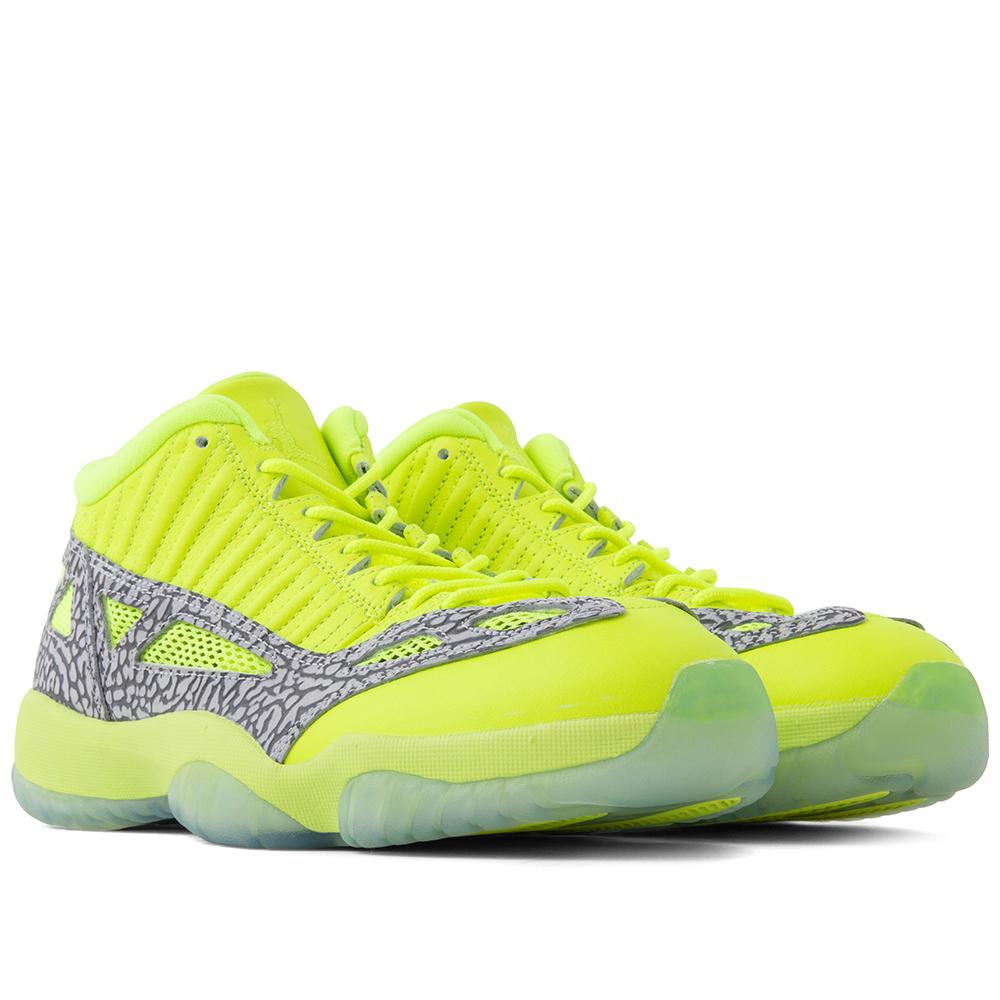 Air 11 Retro Low IE - Volt/Volt-Cement Grey â Feature