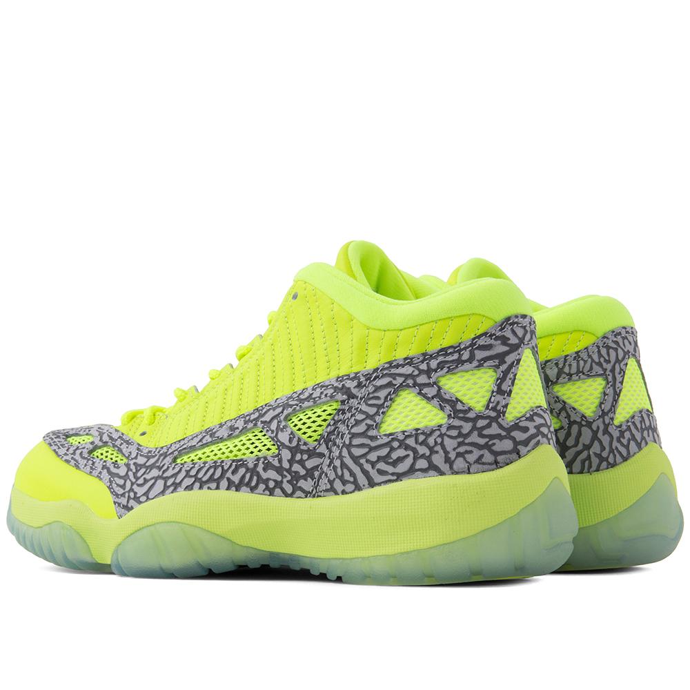 Air 11 Retro Low IE - Volt/Volt-Cement Grey â Feature