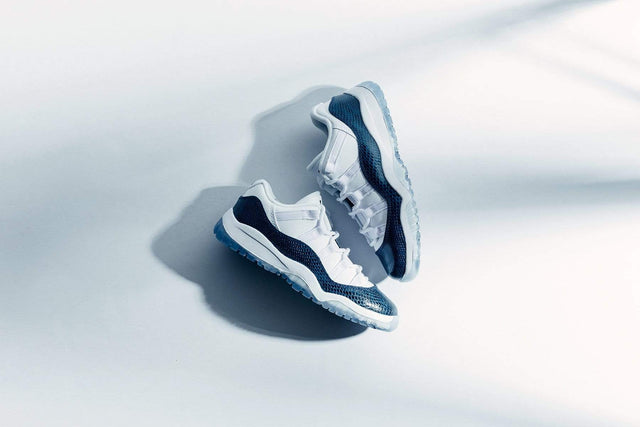 white black navy retro 11