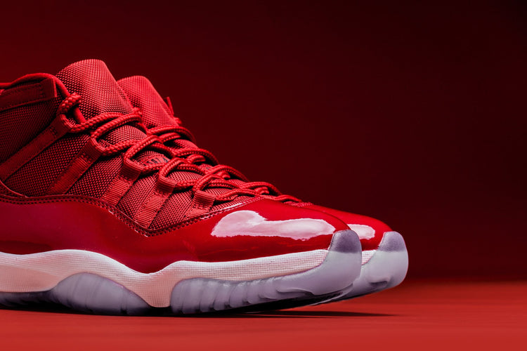 air jordan 11 retro black gym red white