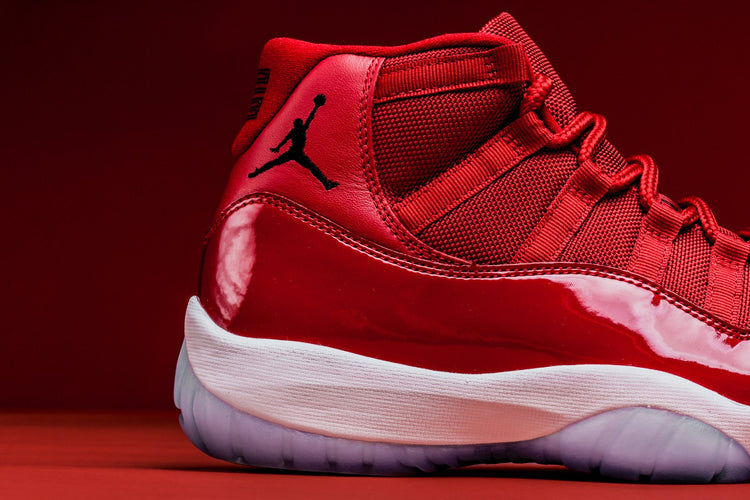 air jordan 11 retro black gym red white