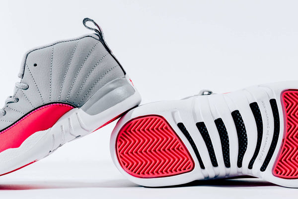 Air 12 Retro (GS) - Wolf Grey/Racer Pink/Black – Feature