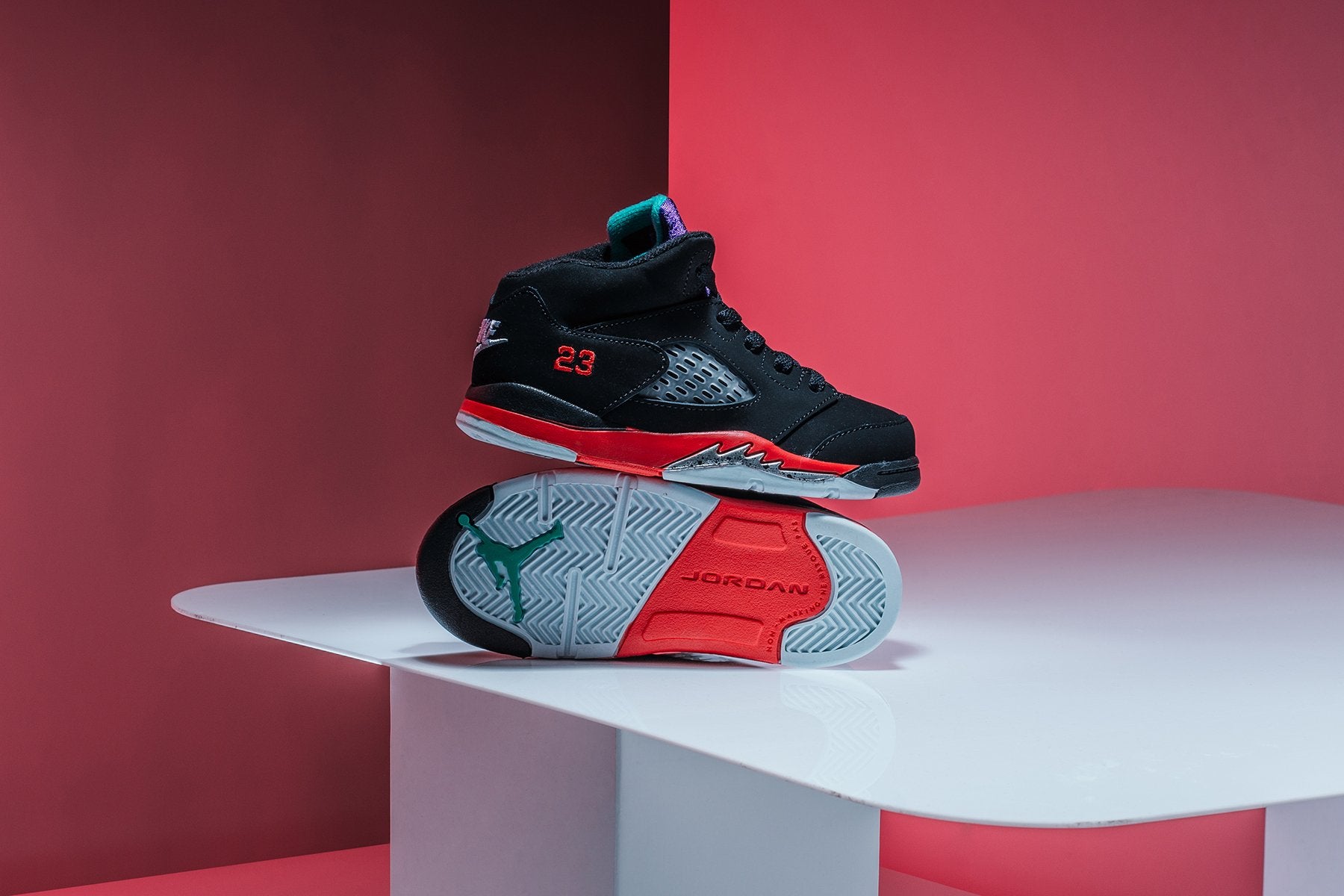 jordan 5 emerald fire red