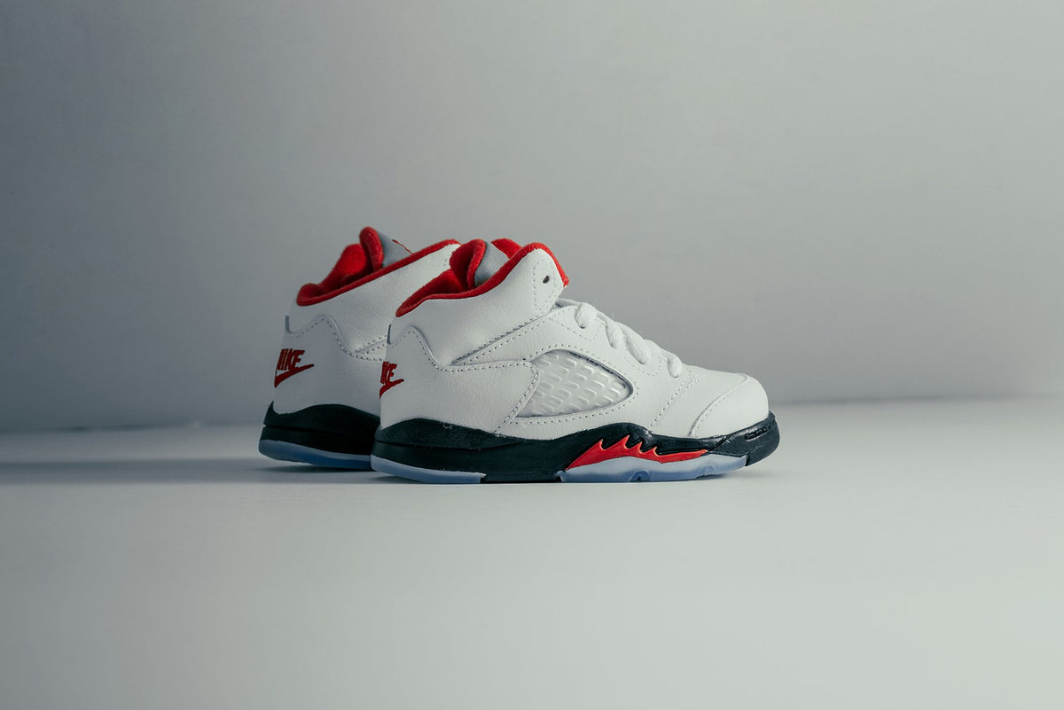 featuredrelease -preordertop- -preorder2-